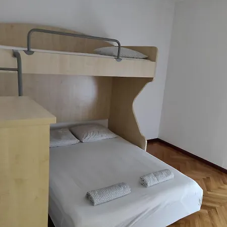 Linda Apartman *